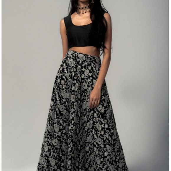 Indian Lengha - Picture 3 of 3